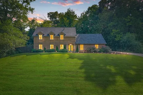 1505 Brentwood Dr