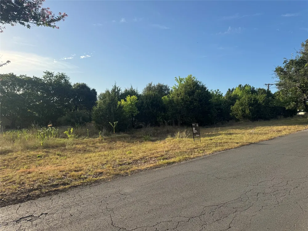 237 WOODCREEK DRIVE Wimberley, TX 78676