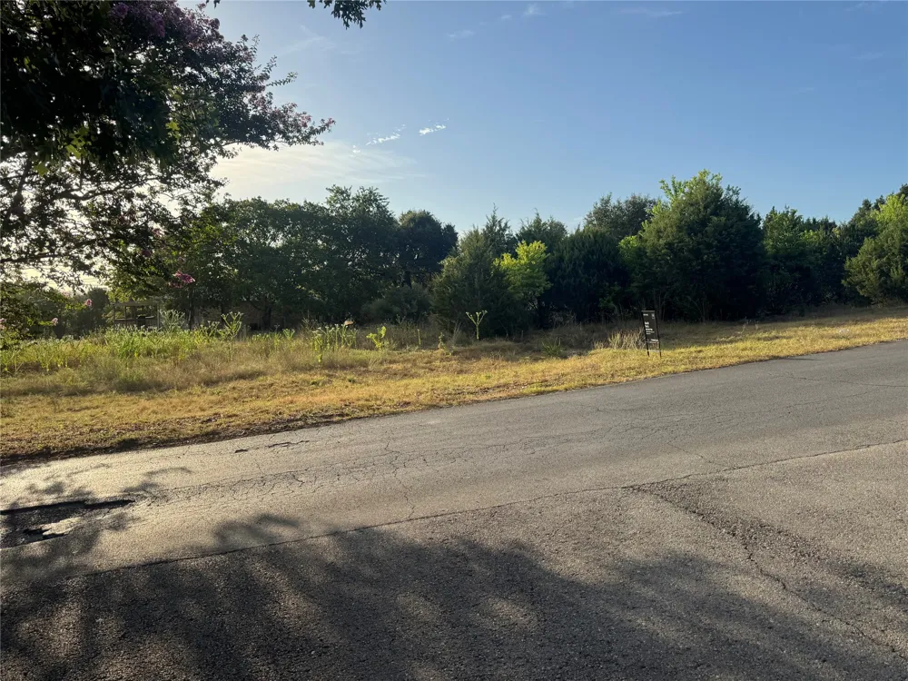 237 WOODCREEK DRIVE Wimberley, TX 78676