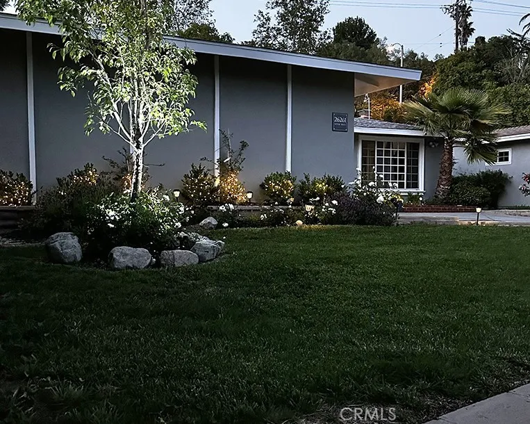 26261 Veva Way Calabasas, CA 91302