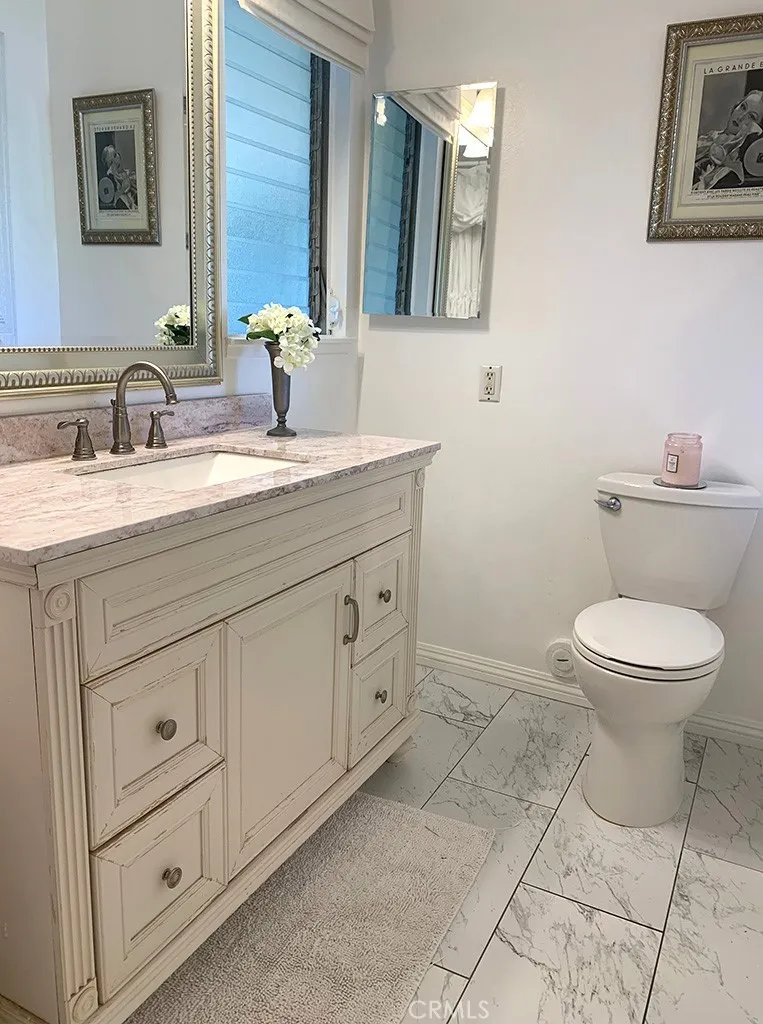 26261 Veva Way Calabasas, CA 91302