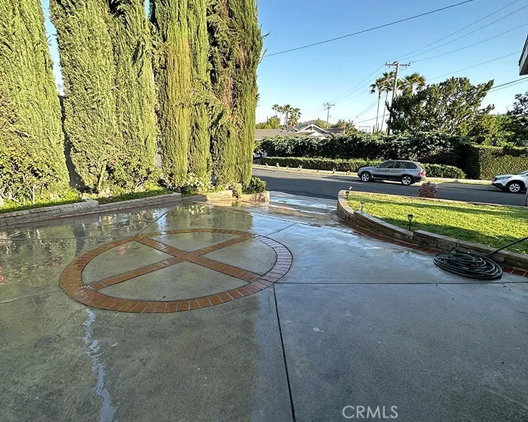 26261 Veva Way Calabasas, CA 91302