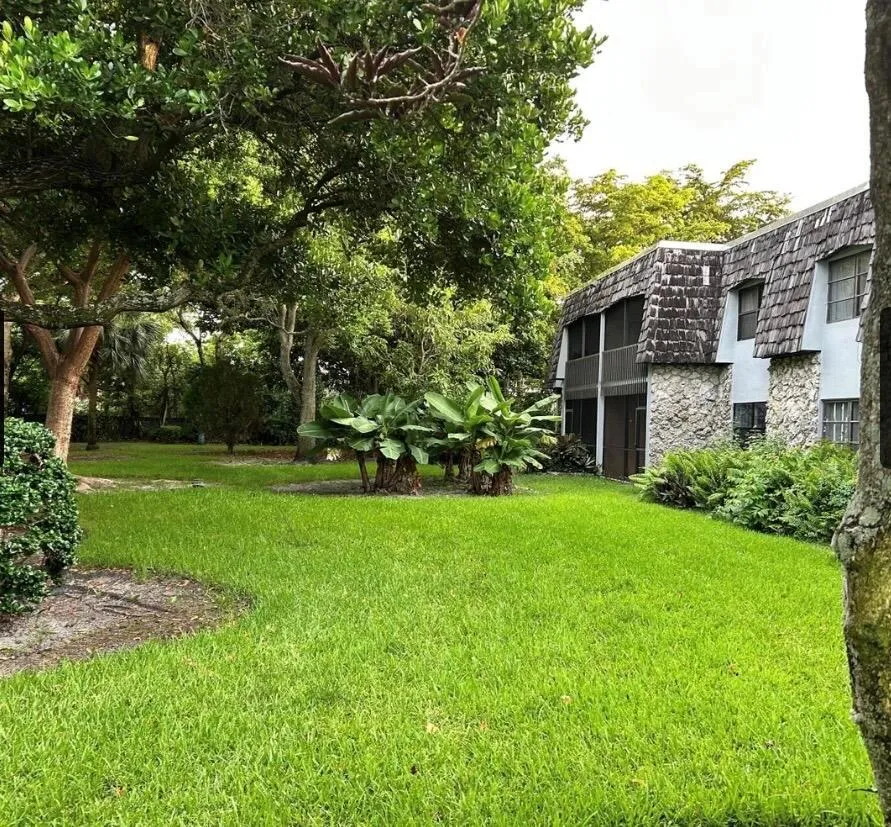 3123 OAKLAND SHORES DRIVE #D207 Oakland Park, FL 33309