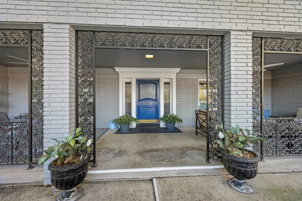 6226 Bandera Avenue #C Dallas, TX 75225