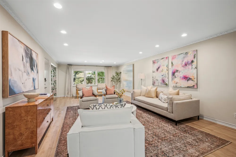 6226 Bandera Avenue #C Dallas, TX 75225