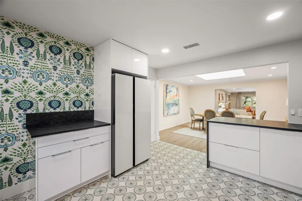 6226 Bandera Avenue #C Dallas, TX 75225