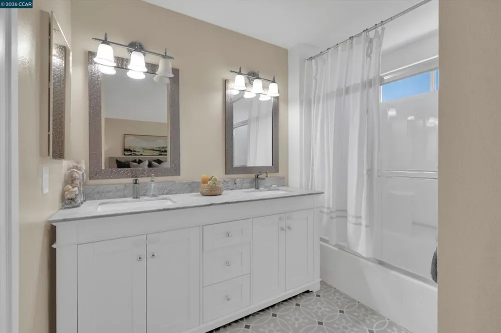 400 Devon Ct Oakley, CA 94561