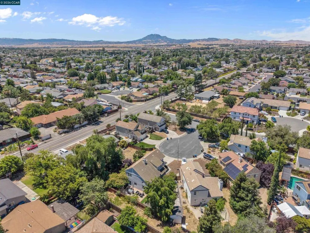 400 Devon Ct Oakley, CA 94561