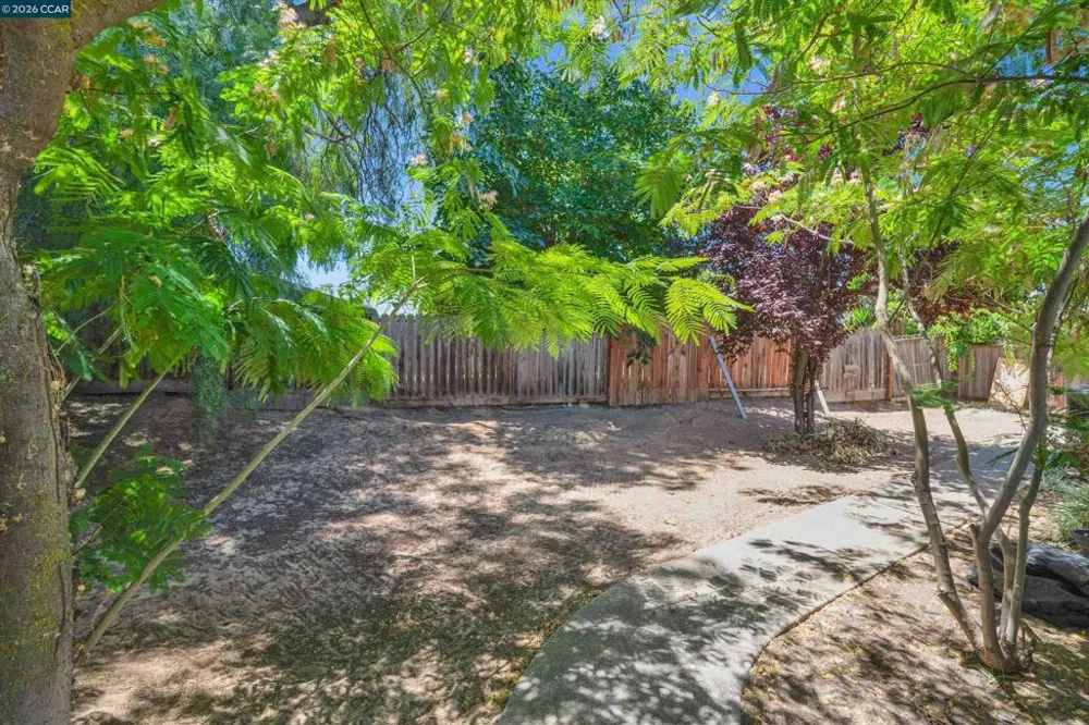 400 Devon Ct Oakley, CA 94561