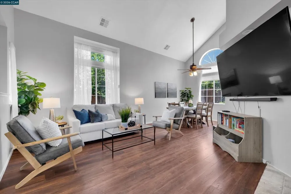 400 Devon Ct Oakley, CA 94561