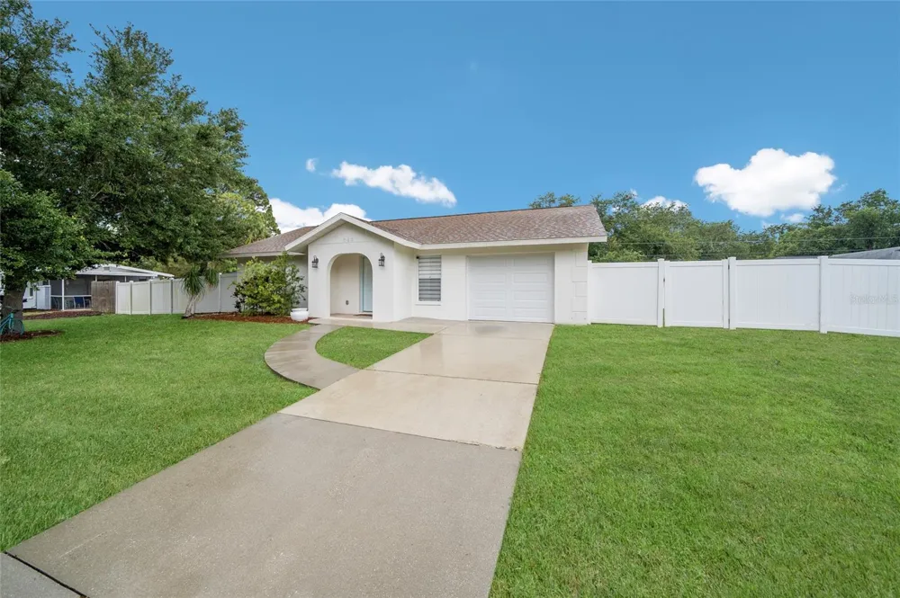 643 MOBILE ROAD Venice, FL 34293