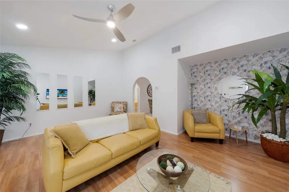643 MOBILE ROAD Venice, FL 34293