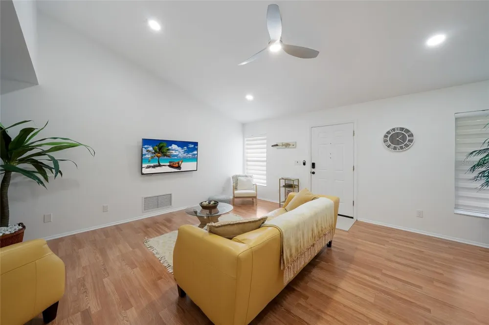 643 MOBILE ROAD Venice, FL 34293