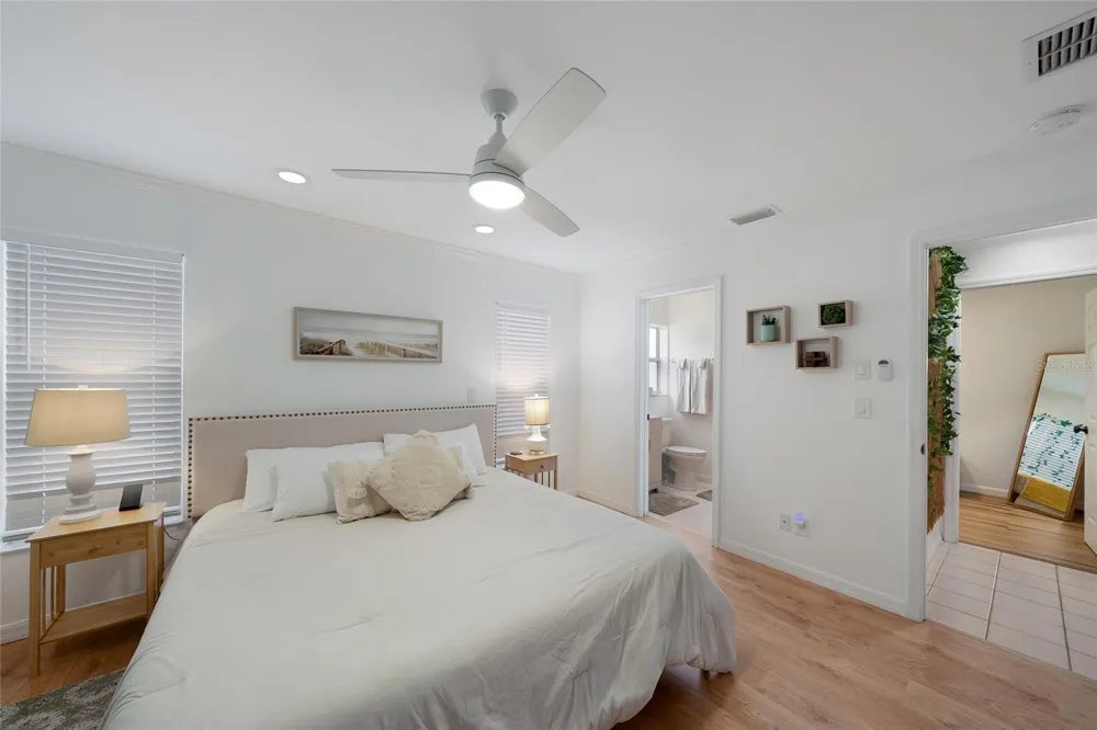 643 MOBILE ROAD Venice, FL 34293
