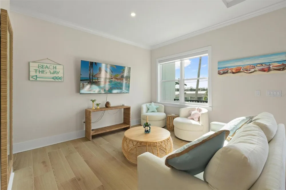187 145TH AVENUE E #3 Madeira Beach, FL 33708
