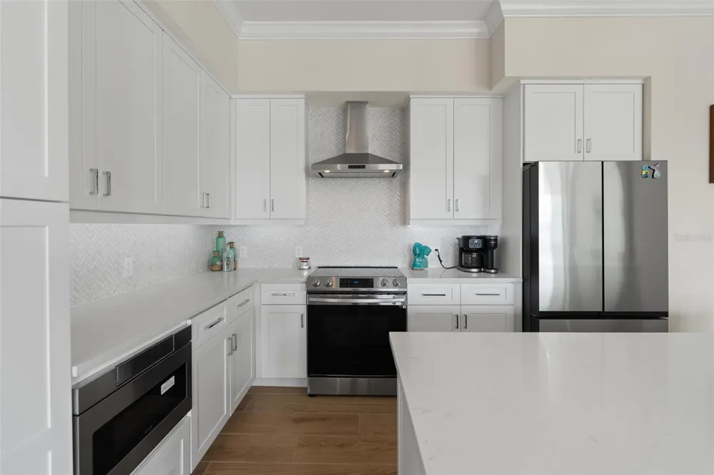 187 145TH AVENUE E #3 Madeira Beach, FL 33708
