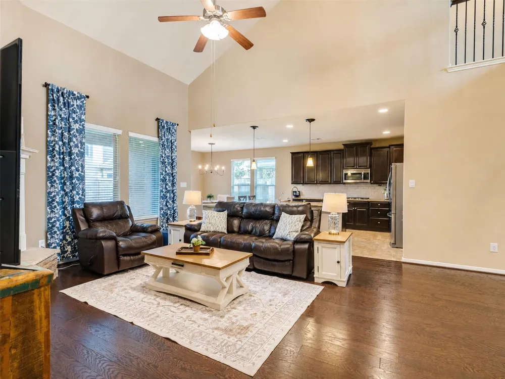 574 Southampton Lane League City, TX 77573