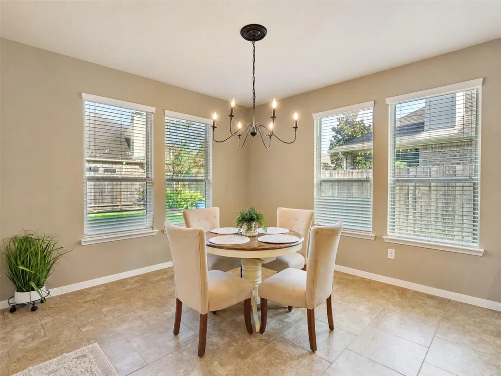 574 Southampton Lane League City, TX 77573