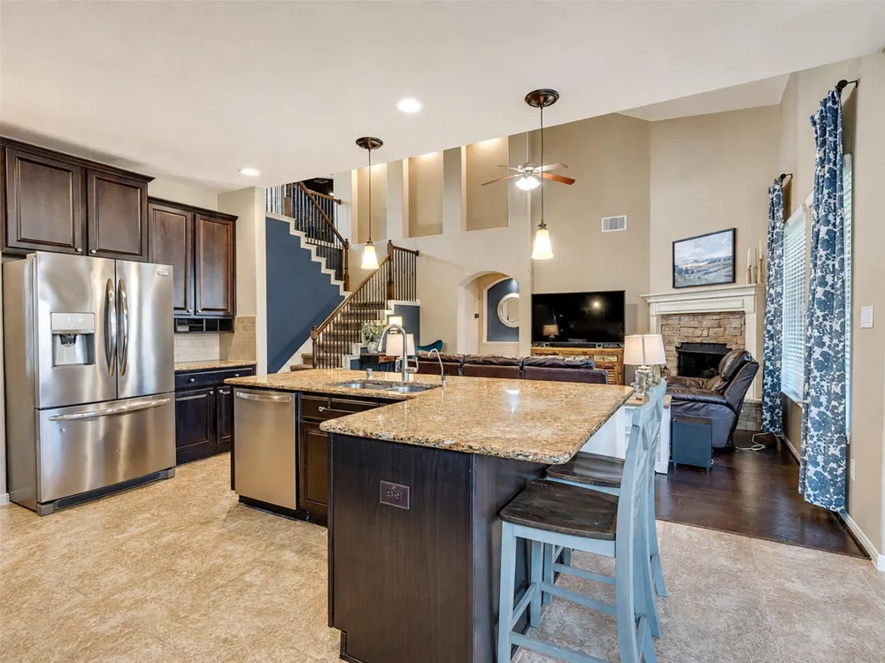 574 Southampton Lane League City, TX 77573