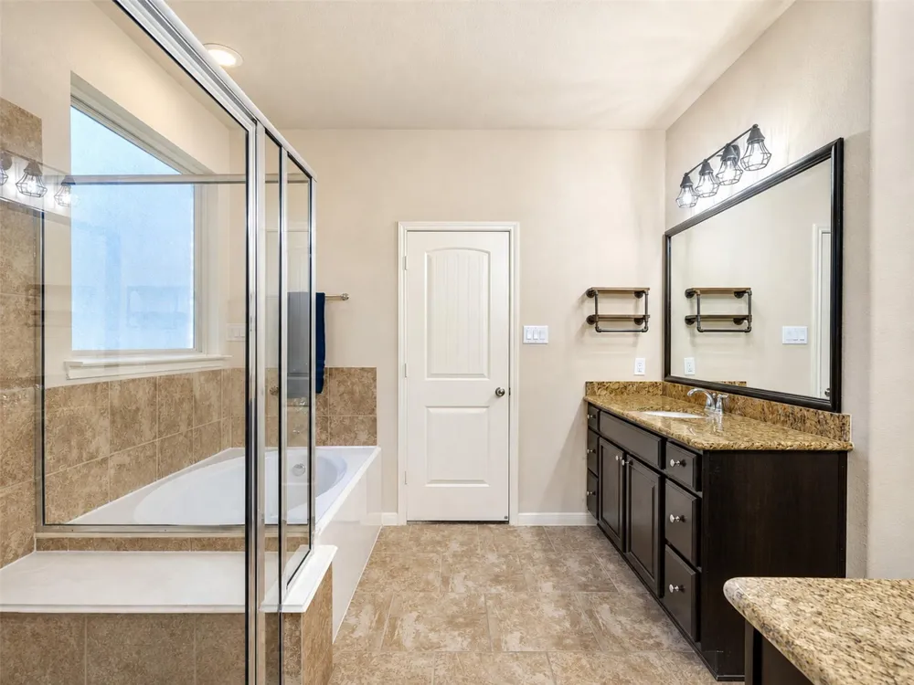 574 Southampton Lane League City, TX 77573