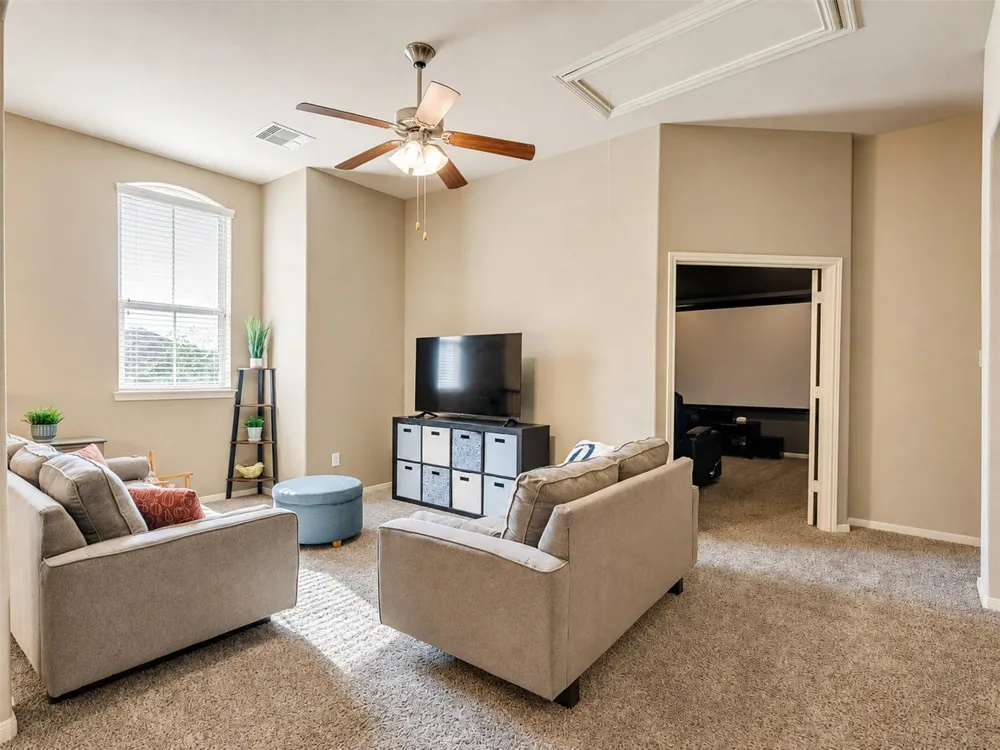 574 Southampton Lane League City, TX 77573