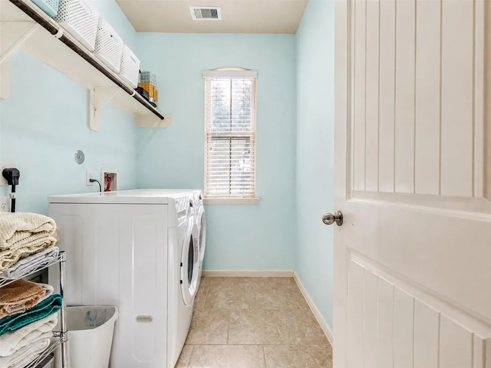 574 Southampton Lane League City, TX 77573