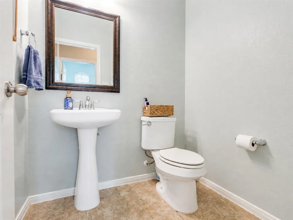 574 Southampton Lane League City, TX 77573