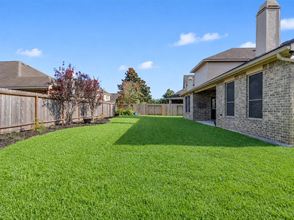574 Southampton Lane League City, TX 77573