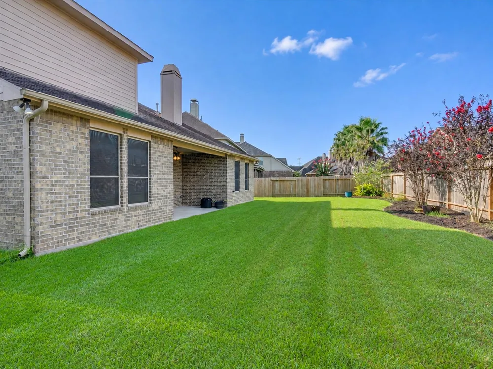 574 Southampton Lane League City, TX 77573
