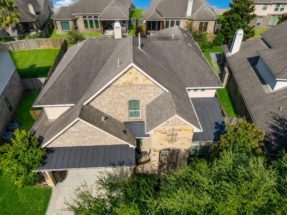 574 Southampton Lane League City, TX 77573