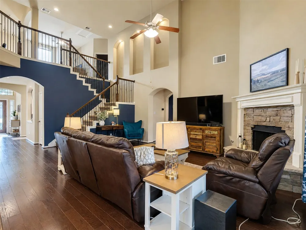574 Southampton Lane League City, TX 77573