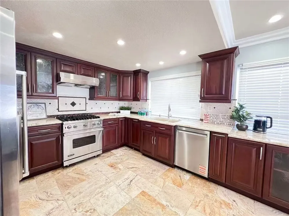 18583 Callens Cir Fountain Valley, CA 92708