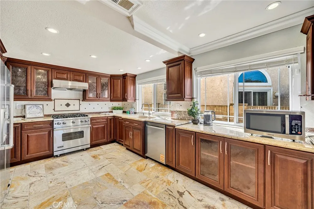 18583 Callens Cir Fountain Valley, CA 92708