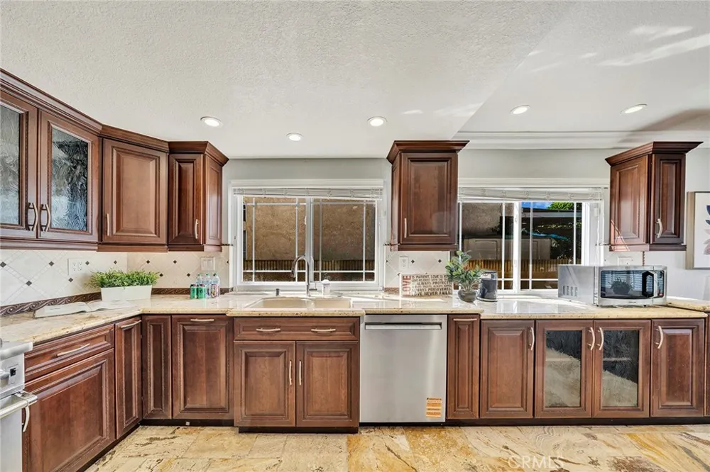 18583 Callens Cir Fountain Valley, CA 92708