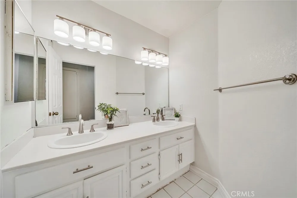 18583 Callens Cir Fountain Valley, CA 92708
