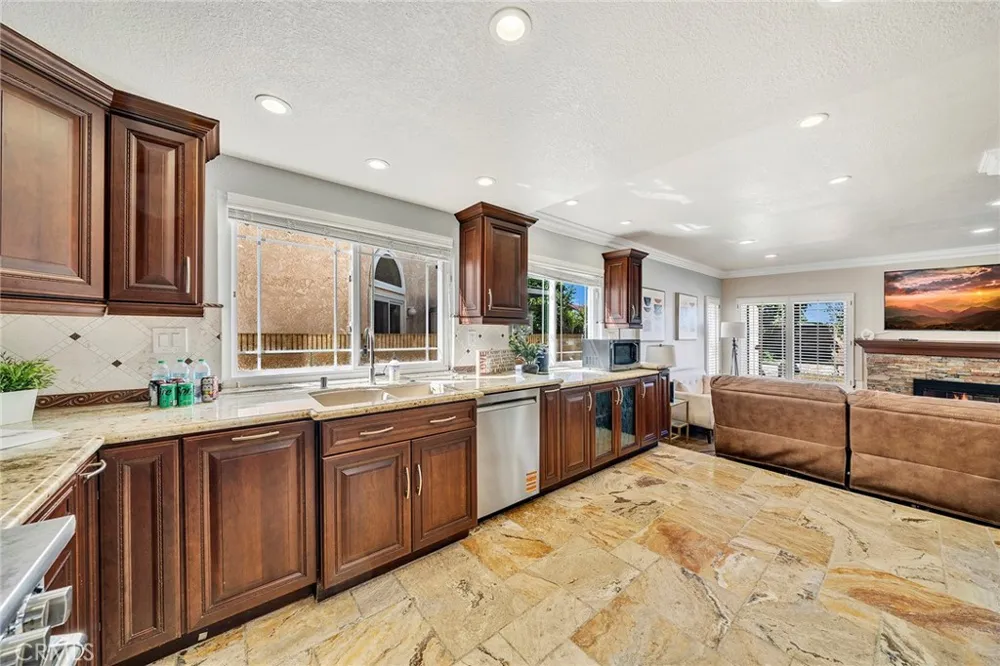 18583 Callens Cir Fountain Valley, CA 92708