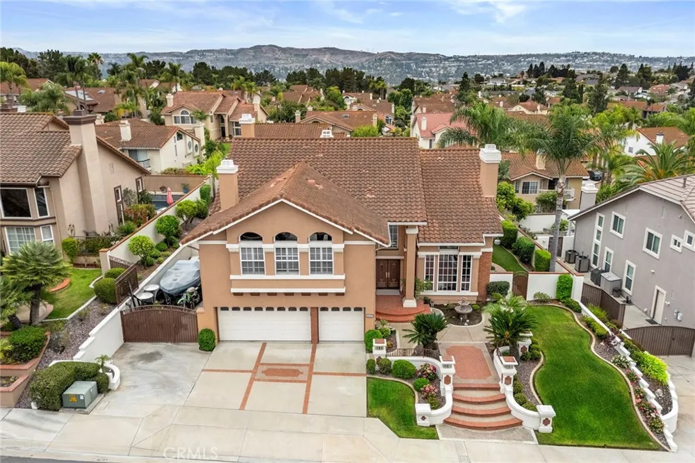 20370 Via Sanlucar Yorba Linda, CA 92887