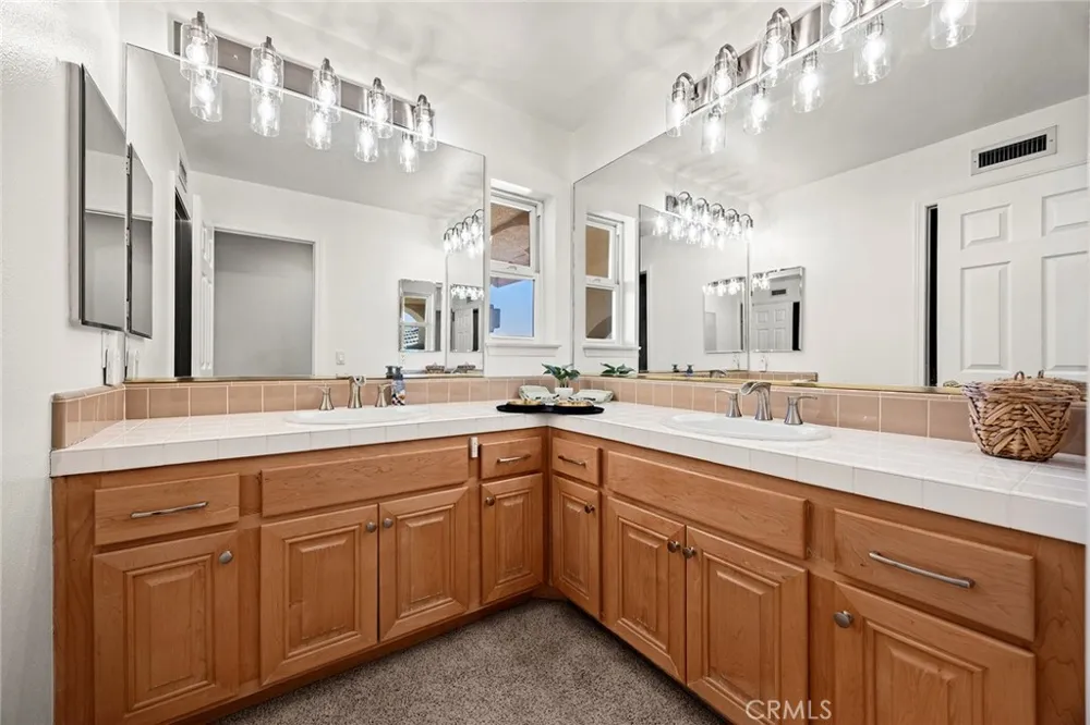 20370 Via Sanlucar Yorba Linda, CA 92887