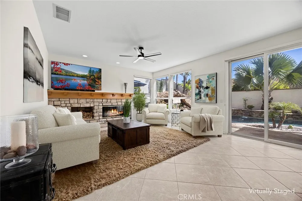 20370 Via Sanlucar Yorba Linda, CA 92887