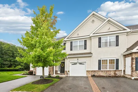 35 RED OAK CT