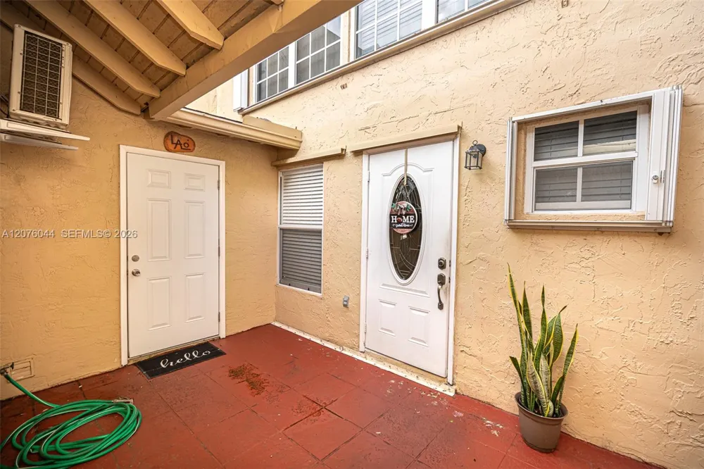 8120 SW 103rd Ave #8120 Miami, FL 33173