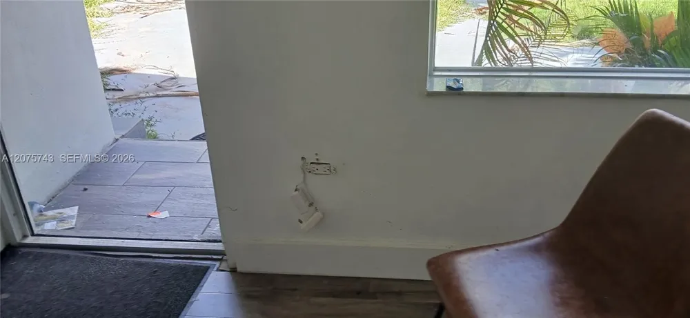 1460 Marseille Dr Miami Beach, FL 33141