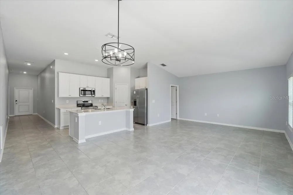 1033 HOLDEN WAY Eagle Lake, FL 33839