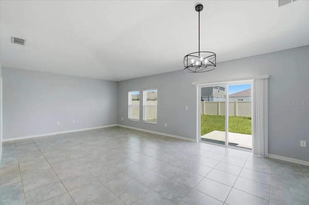 1033 HOLDEN WAY Eagle Lake, FL 33839