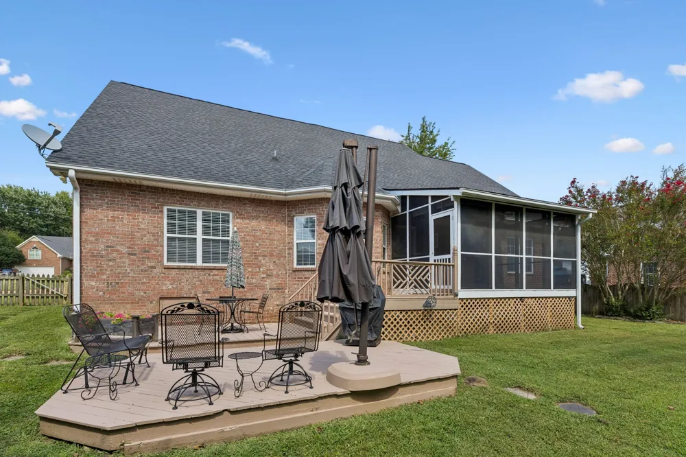 2897 Stewart Campbell Pt Thompsons Station, TN 37179