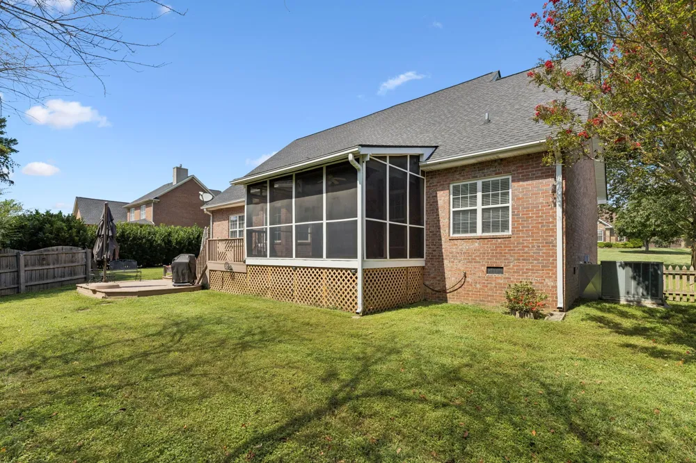 2897 Stewart Campbell Pt Thompsons Station, TN 37179