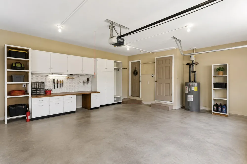 2897 Stewart Campbell Pt Thompsons Station, TN 37179
