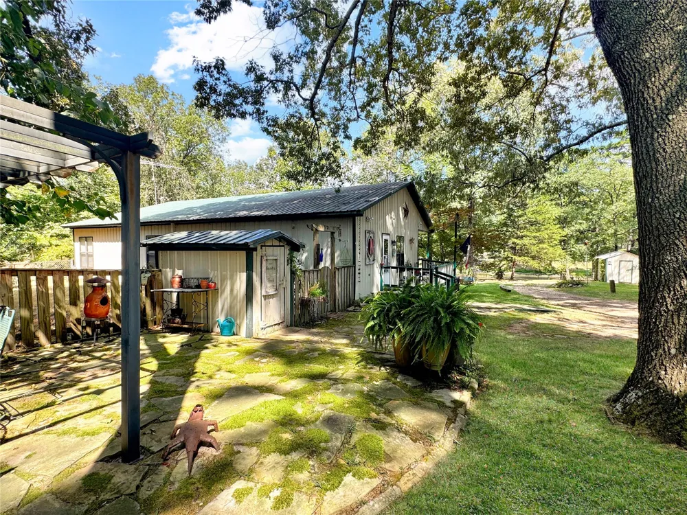 1308 W FM 906 Powderly, TX 75473
