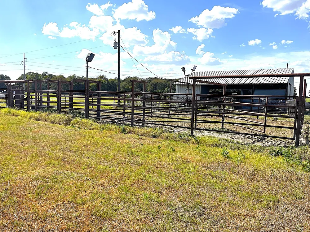 4732 W US Highway 79 Franklin, TX 77856