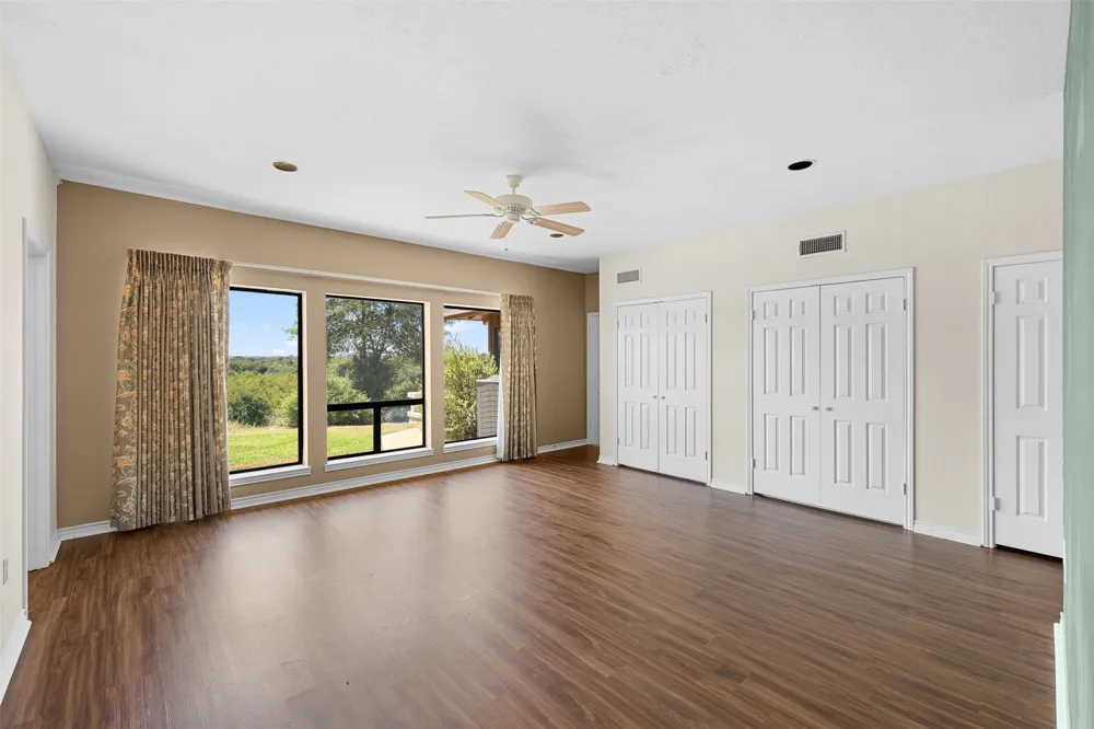 4732 W US Highway 79 Franklin, TX 77856